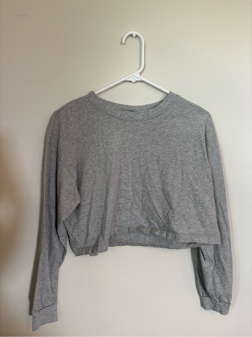 Forever 21 Light Gray Crewneck Sweatshirt